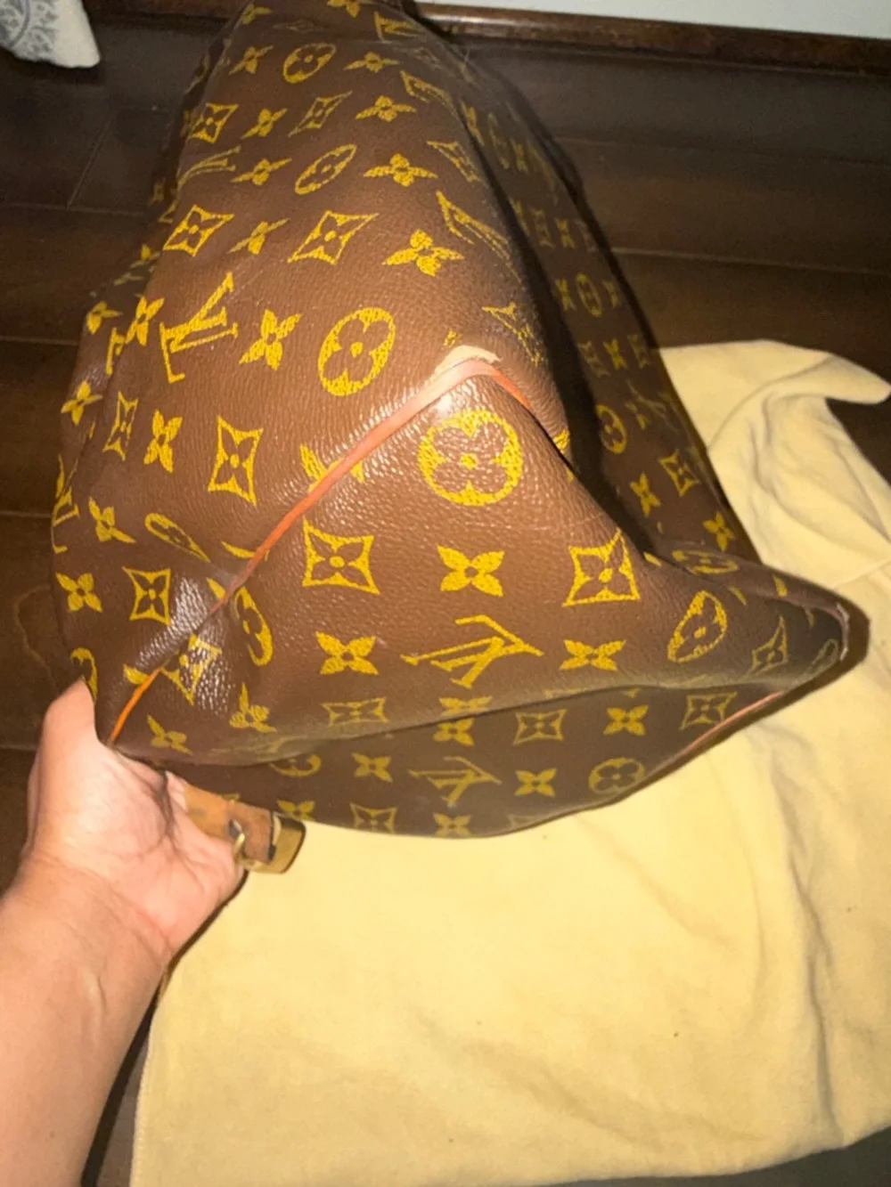 Authentic Louis Vuitton Speedy “35” Brown Monogram Canvas Handbag - Picture 5 of 10